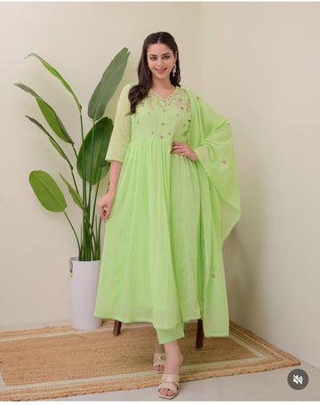 Embroidery with Sequence Heavy Suit with Pant
