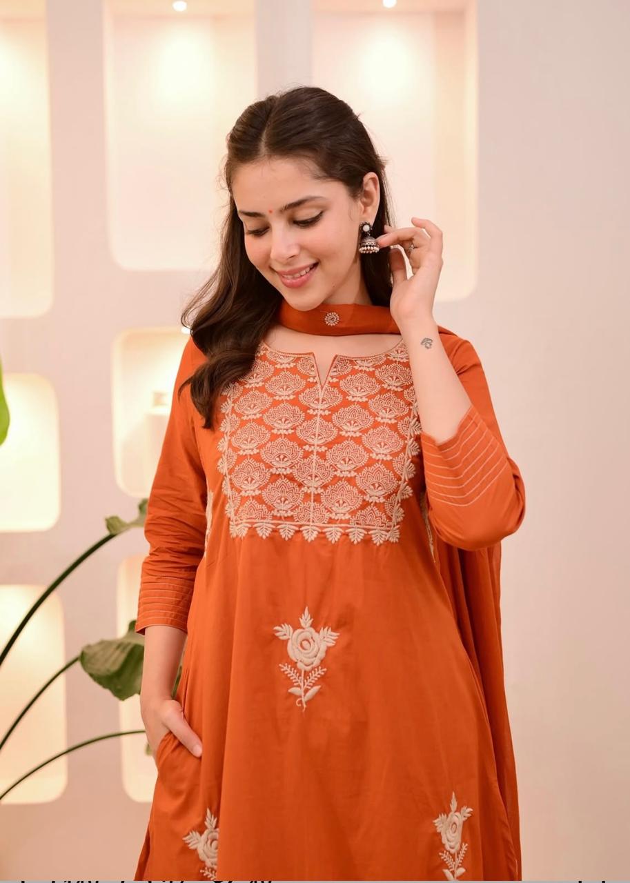 Embroidred Cotton Kurta Set For Women's